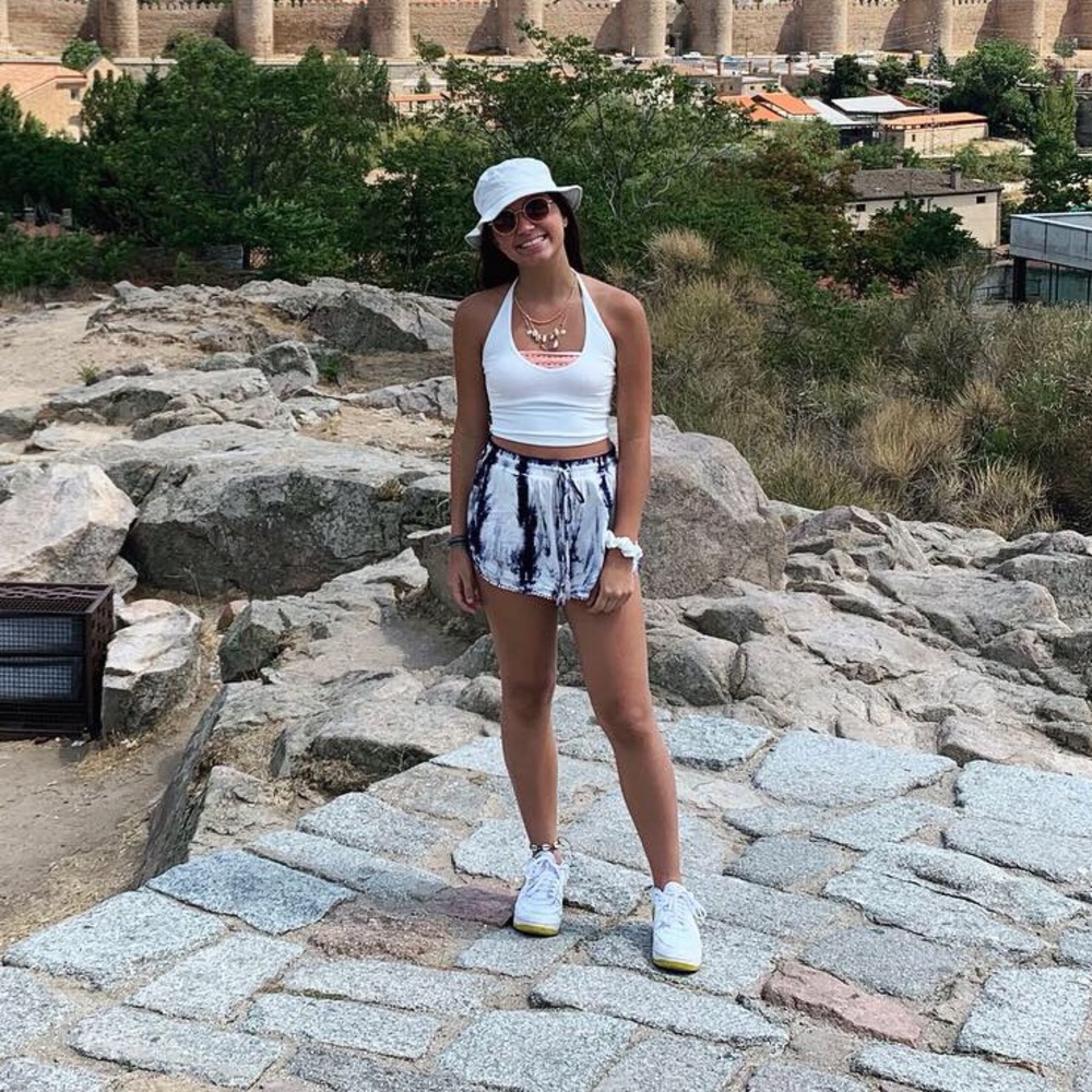 Meet your Posher, Veronica